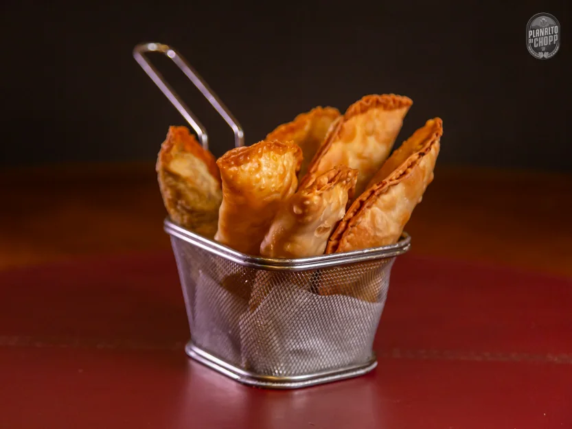 Porção de Pastéis
